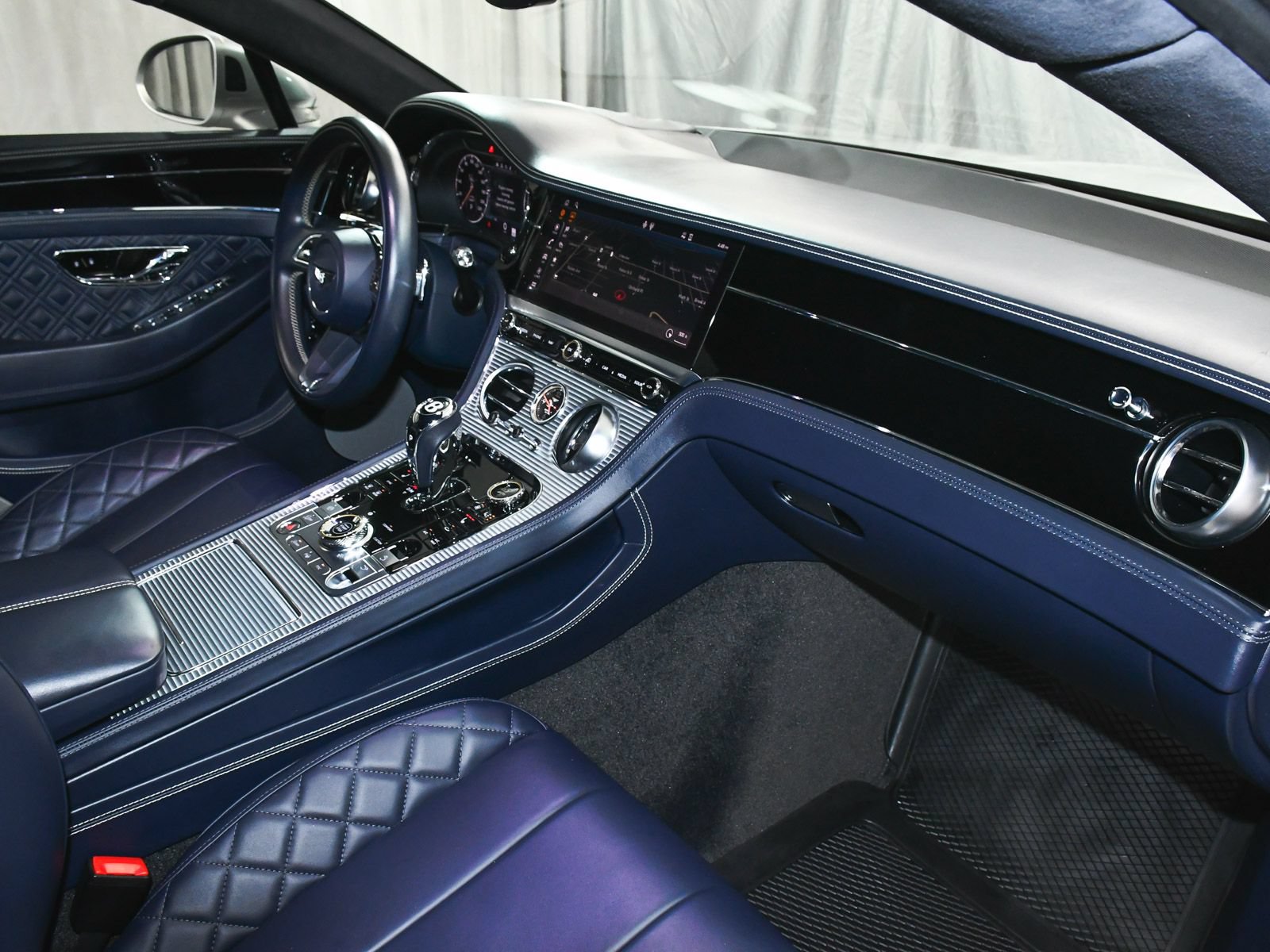 Used 2022 Bentley Continental GT AWD/4WD image 55