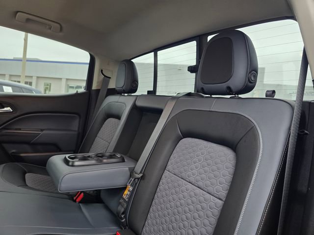 Used 2016 Chevrolet Colorado Z71 w/ Z71 Midnight Edition RWD image 21