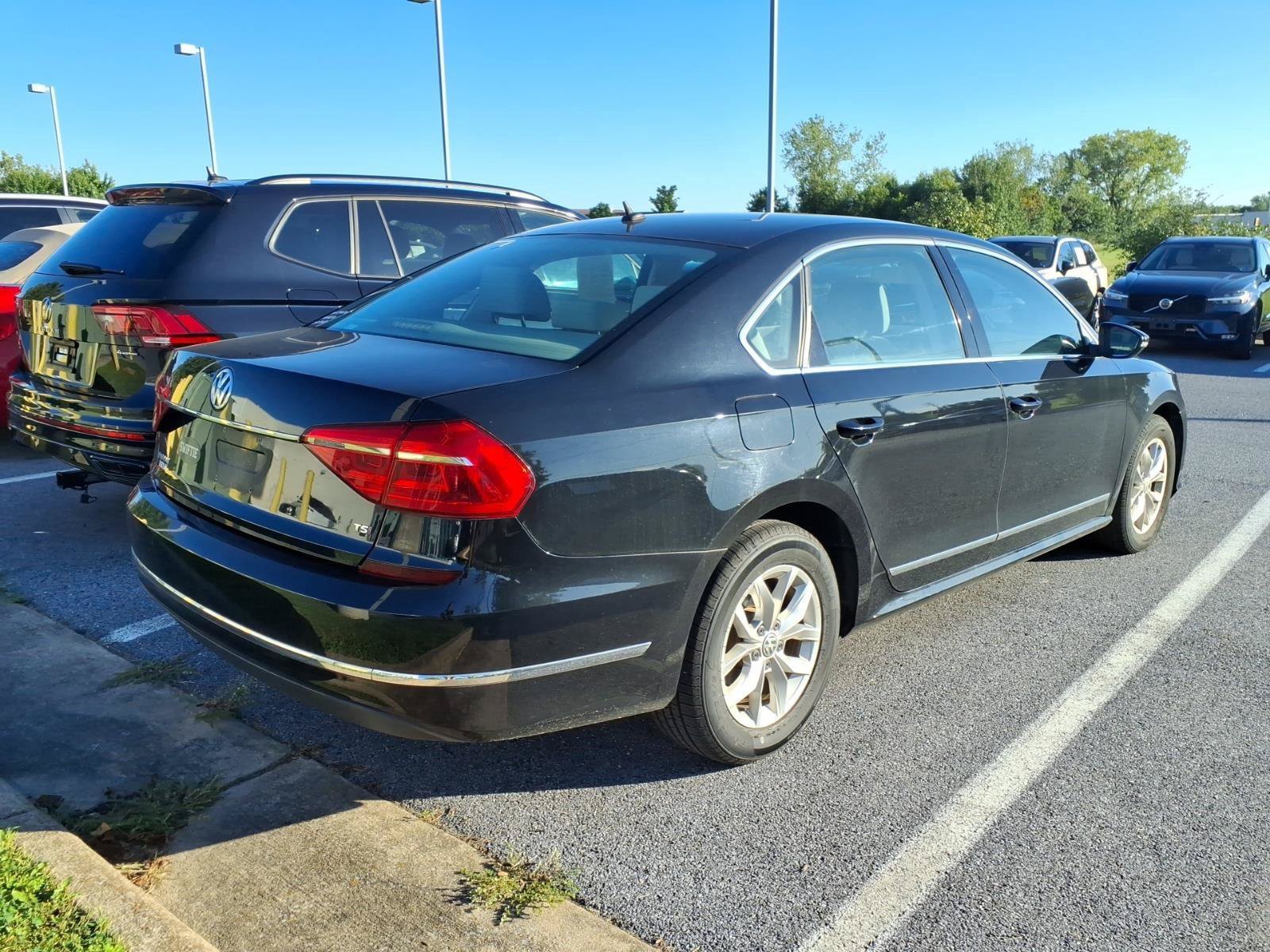 Used 2016 Volkswagen Passat 1.8T S FWD image 5