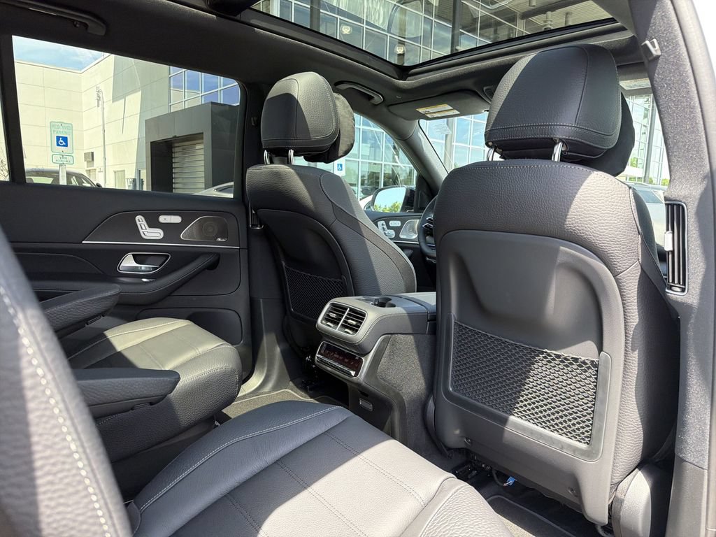 New 2026 Mercedes-Benz GLS 450 4MATIC image 19