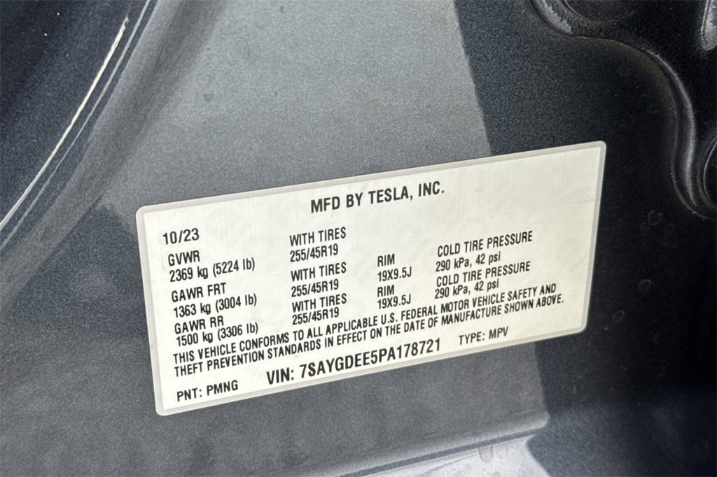 Used 2023 Tesla Model Y Long Range image 28