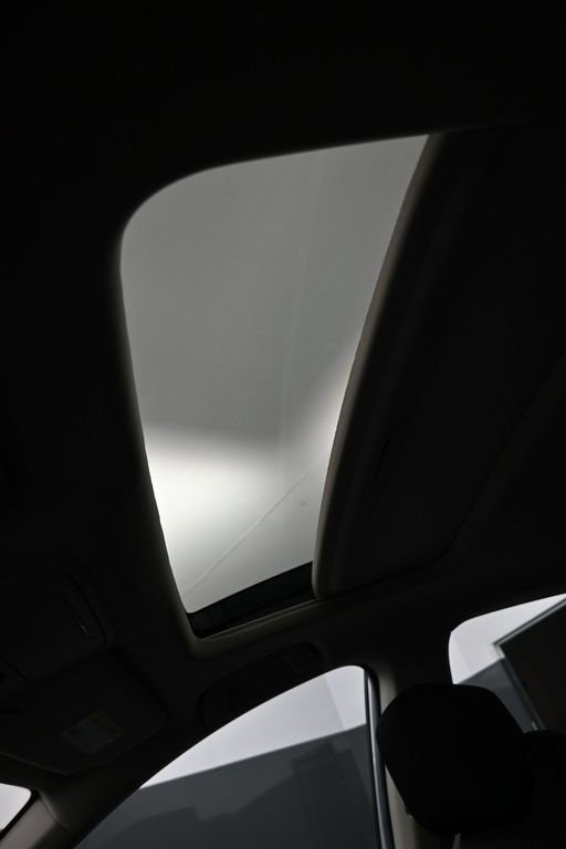 Certified 2024 Honda Accord EX image 18