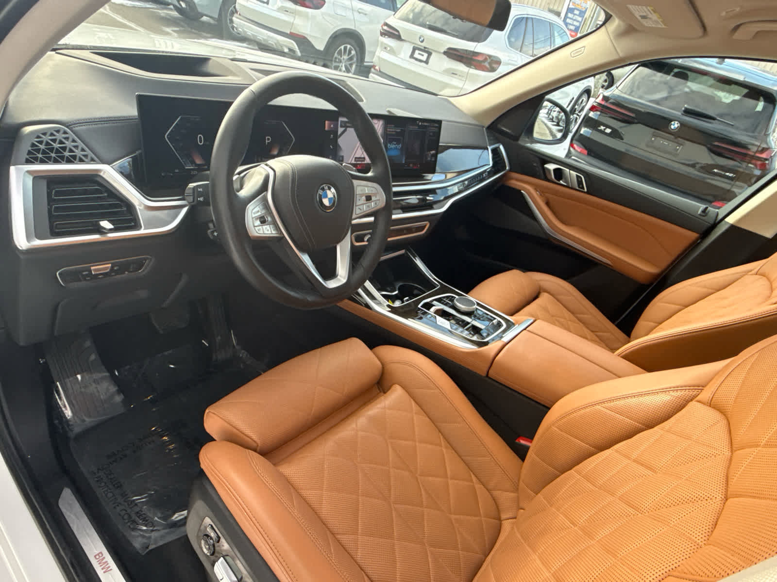 Certified 2023 BMW X7 xDrive40i w/ Premium Package image 9