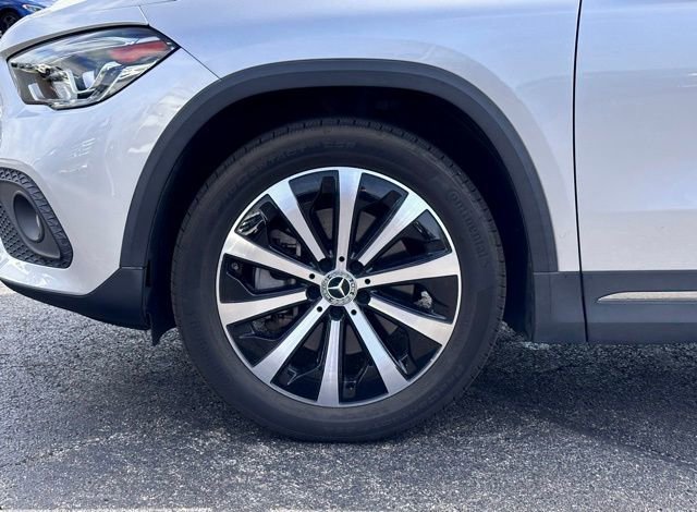 Used 2022 Mercedes-Benz GLA 250 4MATIC w/ Premium Package Lite image 8