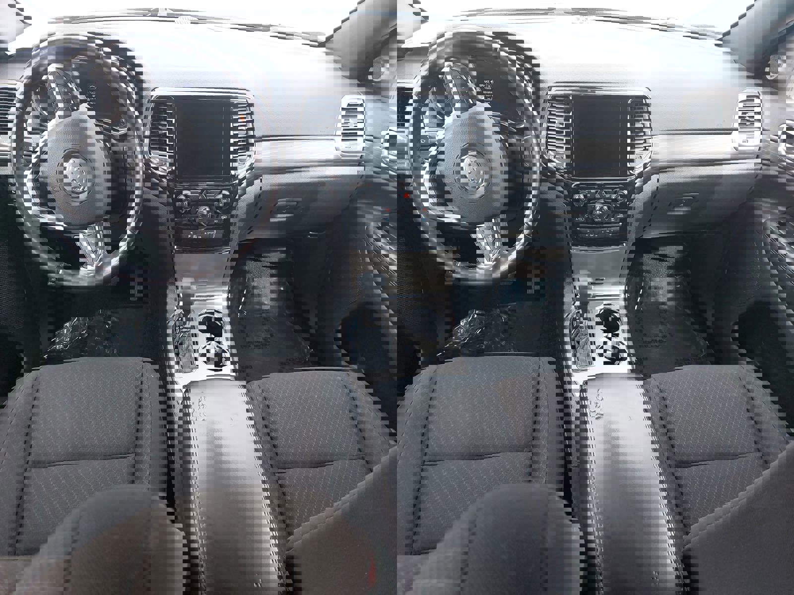 Used 2021 Jeep Grand Cherokee Laredo image 9