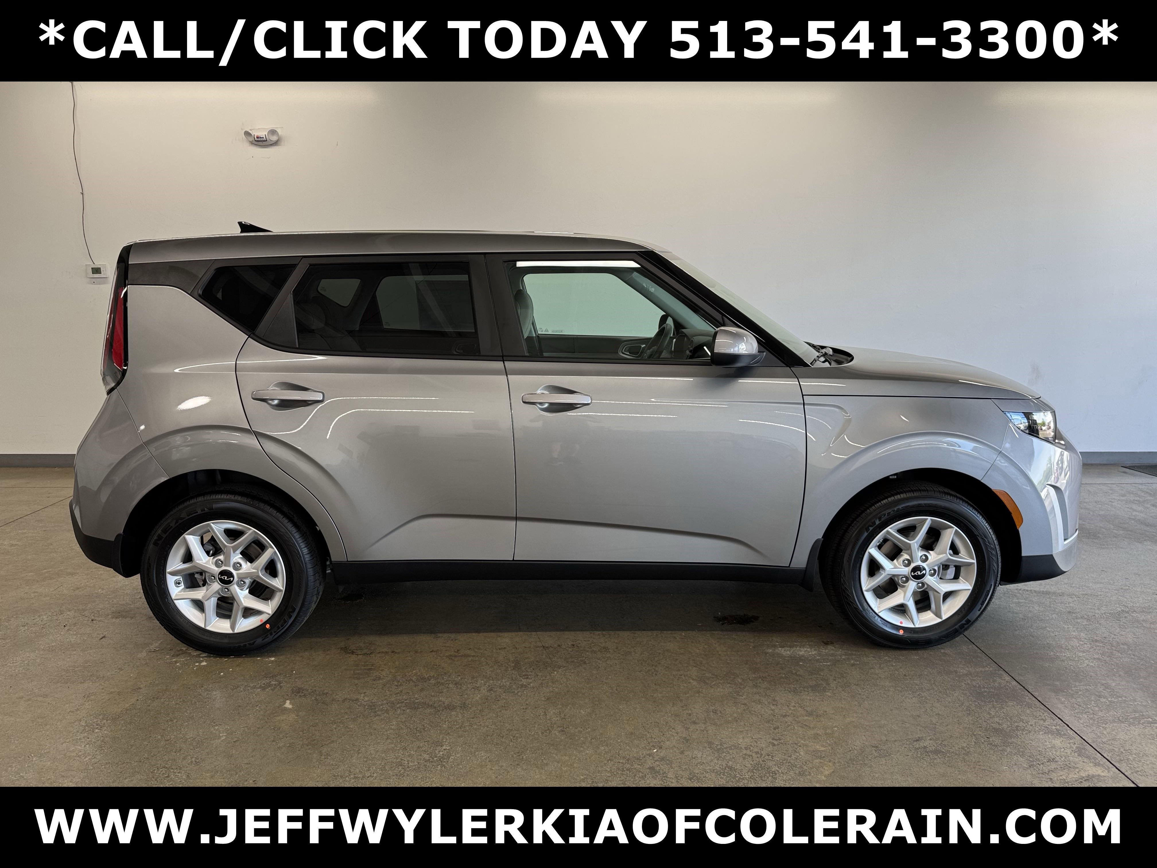 New 2025 Kia Soul LX image 2