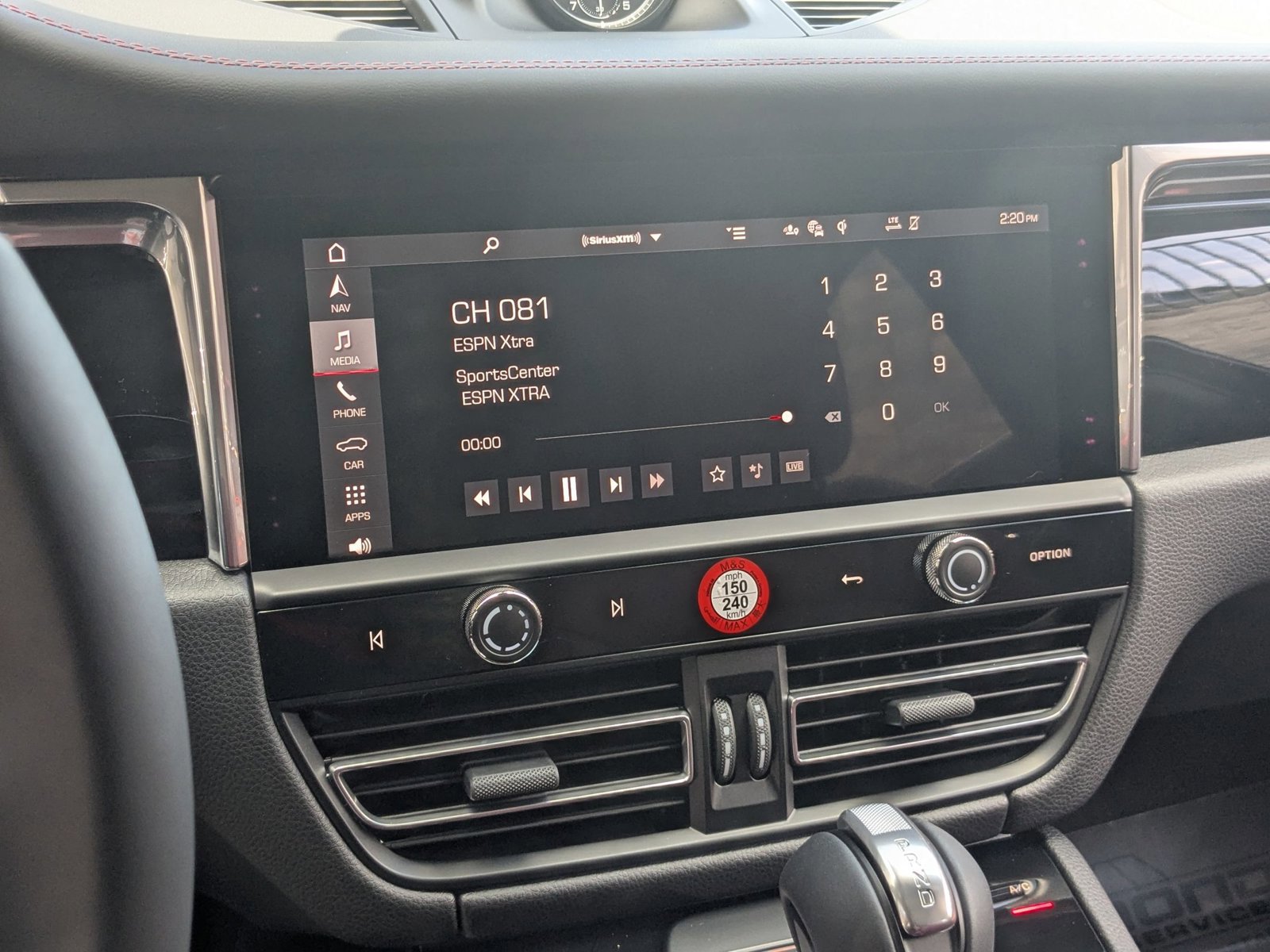 Used 2025 Porsche Macan image 18