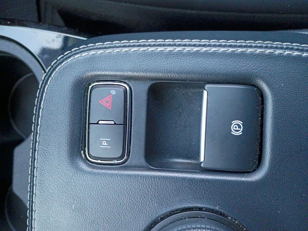 Used 2021 Ford Mustang Mach-E Premium image 33