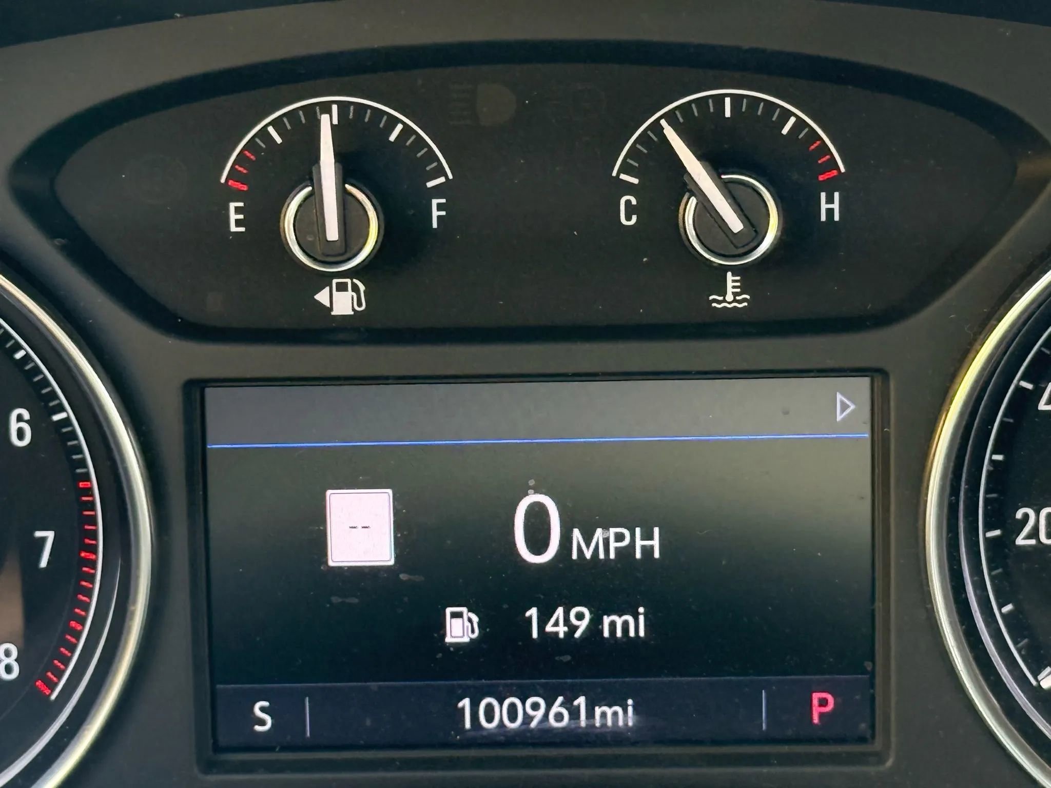 Used 2020 Buick Enclave Essence w/ Sport Touring Edition image 13