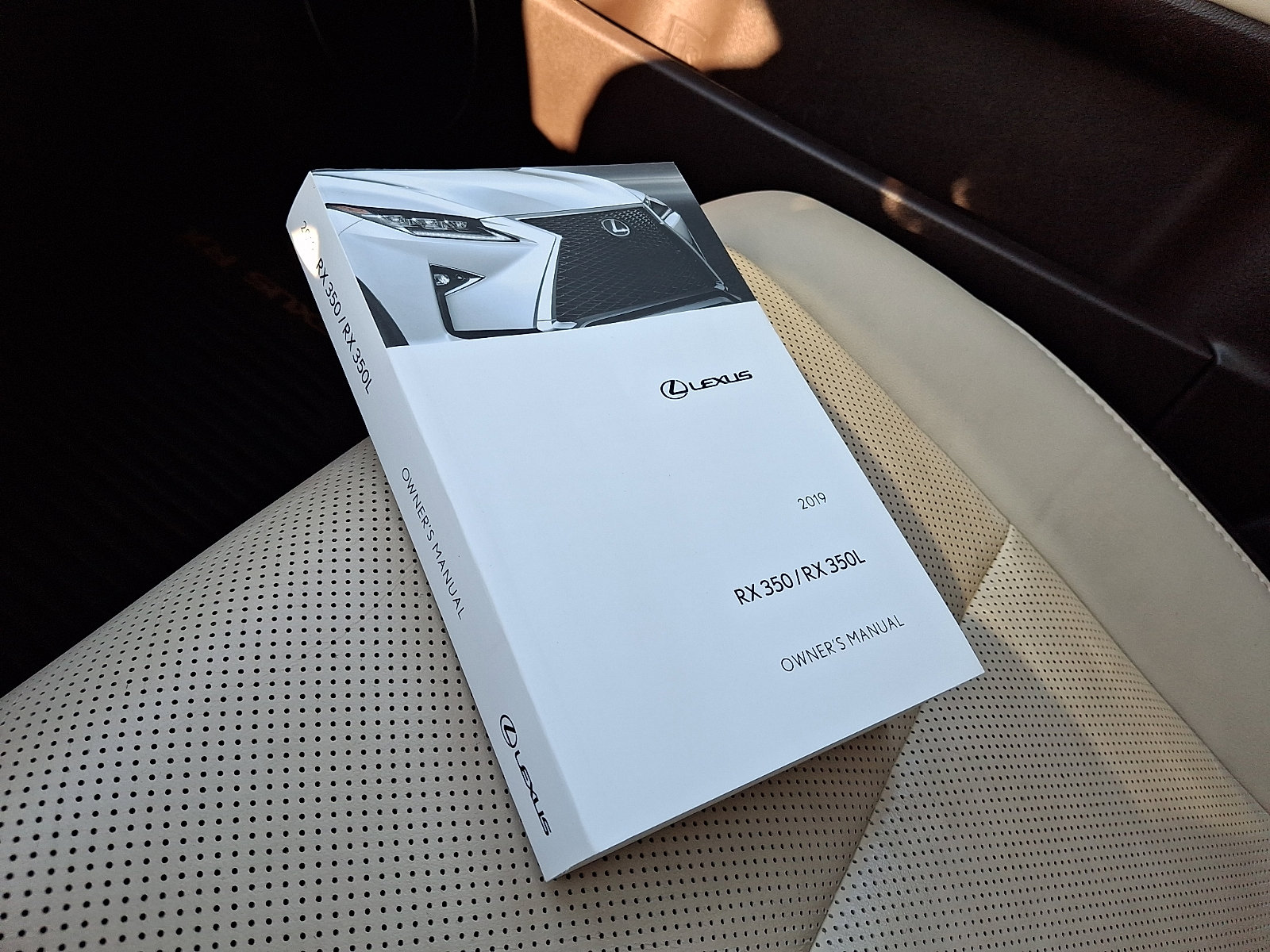 Used 2019 Lexus RX 350 AWD image 28