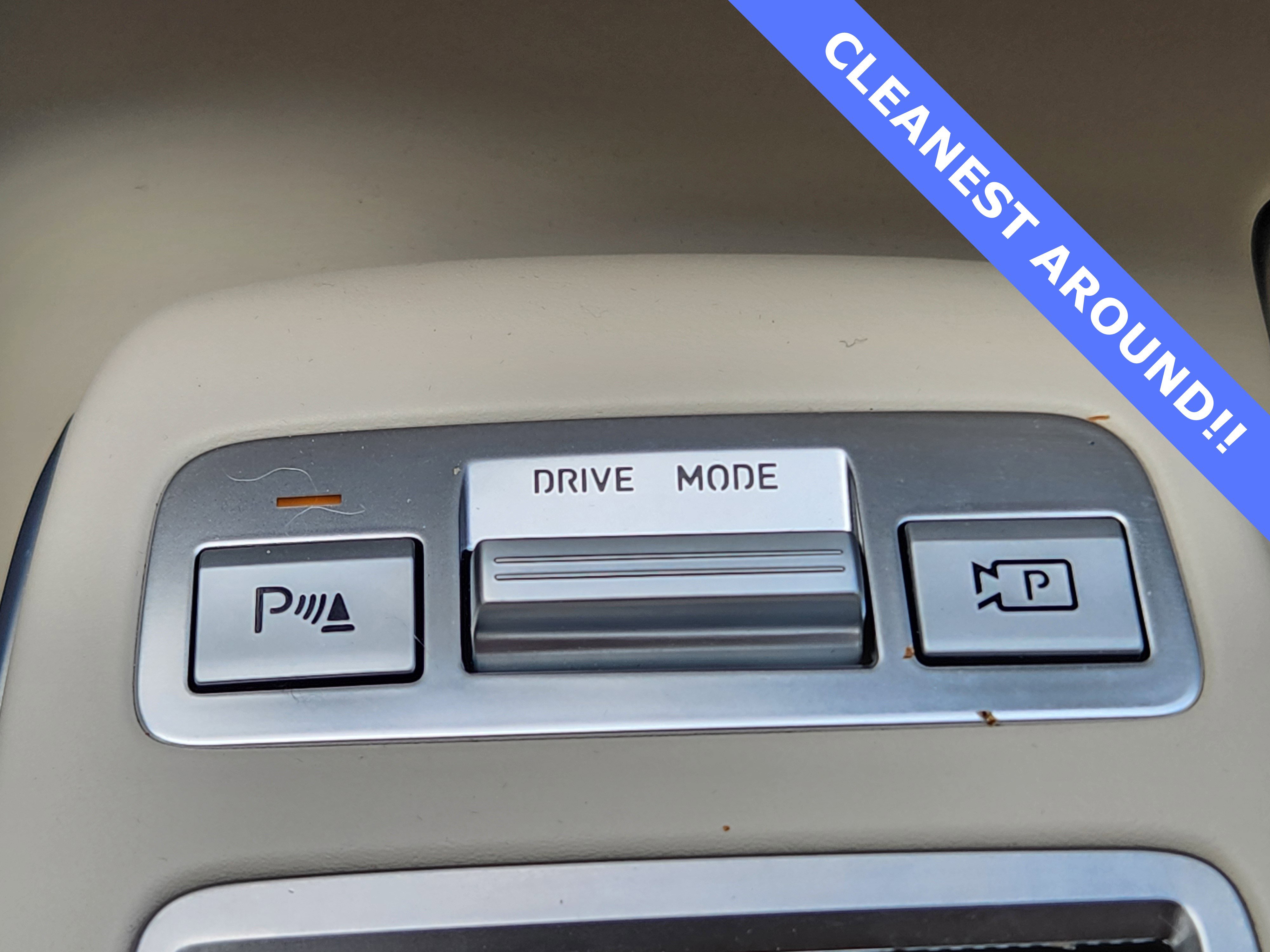 Used 2023 Genesis GV70 2.5T w/ Advanced Package image 34