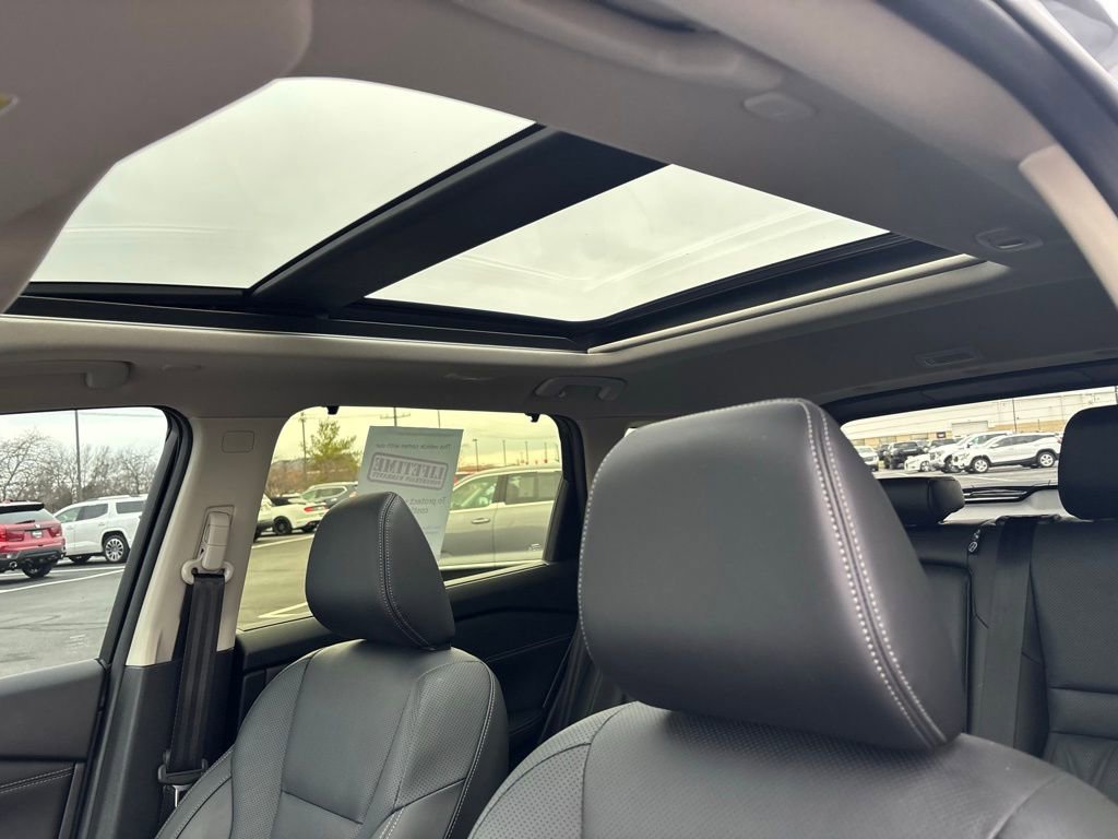 Used 2024 Nissan Rogue Platinum w/ Platinum Premium Package image 17