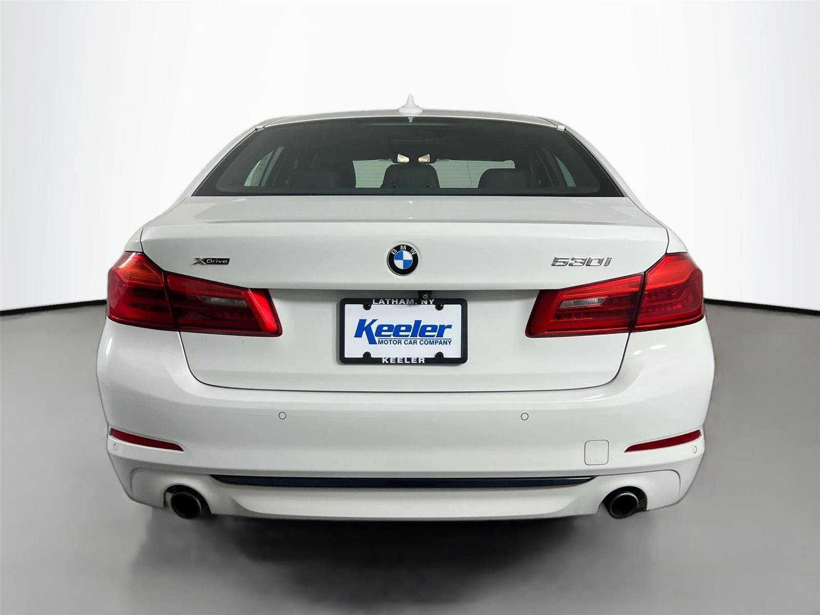 Used 2019 BMW 530i xDrive w/ Convenience Package AWD/4WD image 5