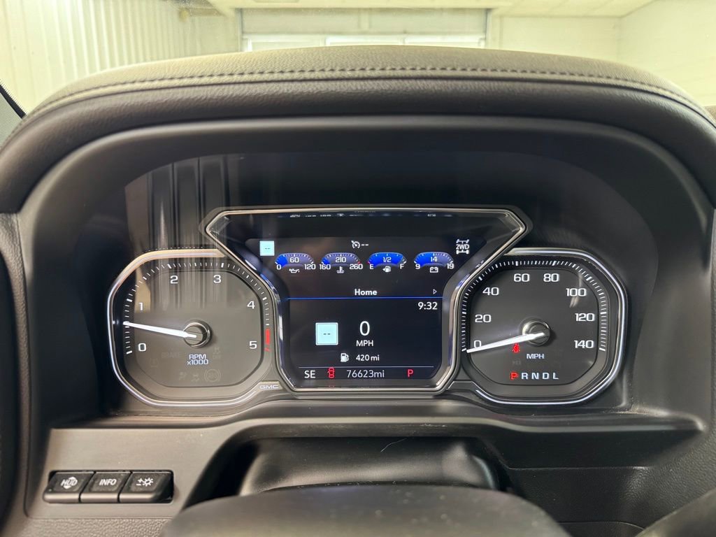 Used 2023 GMC Sierra 2500 AT4 w/ AT4 Preferred Package AWD/4WD image 32
