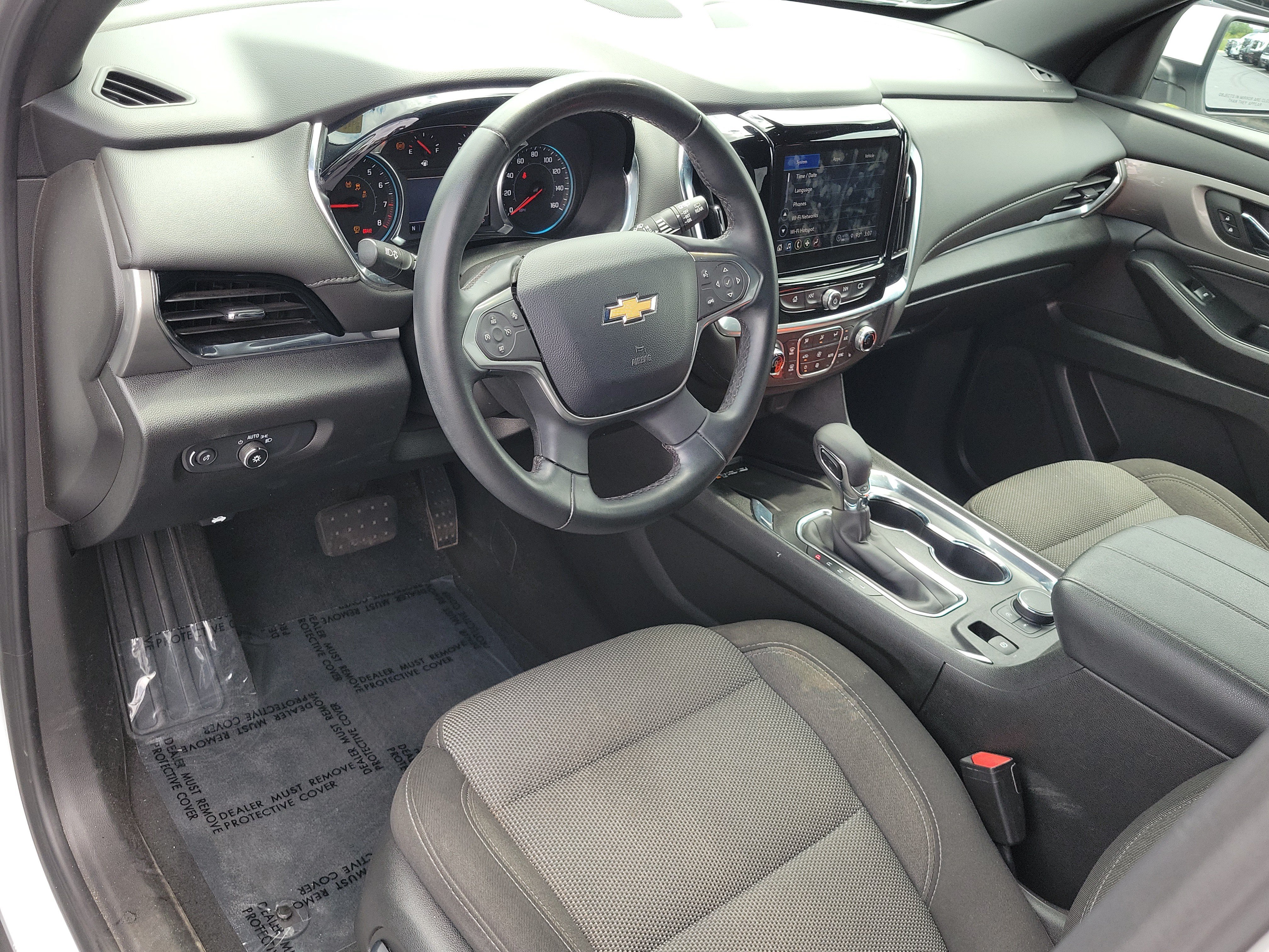Used 2023 Chevrolet Traverse LT FWD image 21