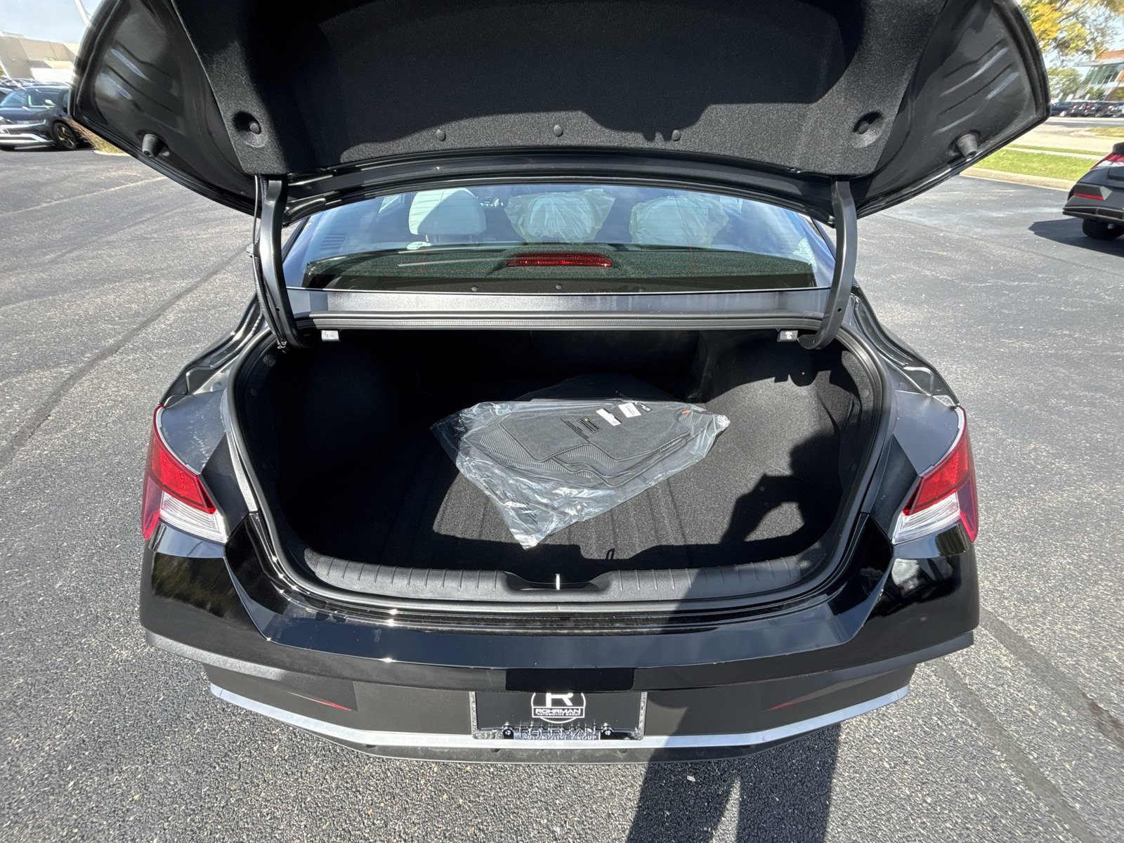 New 2026 Hyundai Elantra SEL Sport FWD image 25