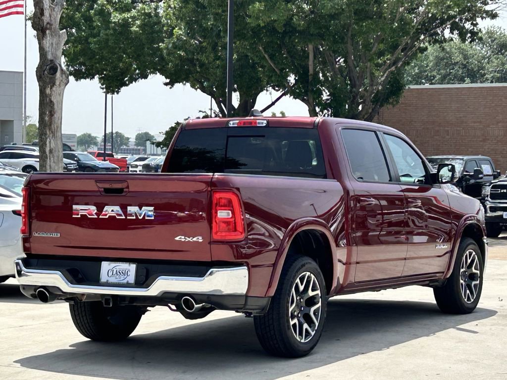 Used 2025 RAM 1500 Laramie AWD/4WD image 4