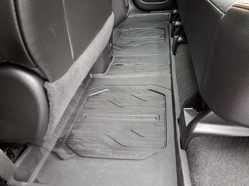 Used 2023 GMC Terrain AT4 w/ Tech Package image 33