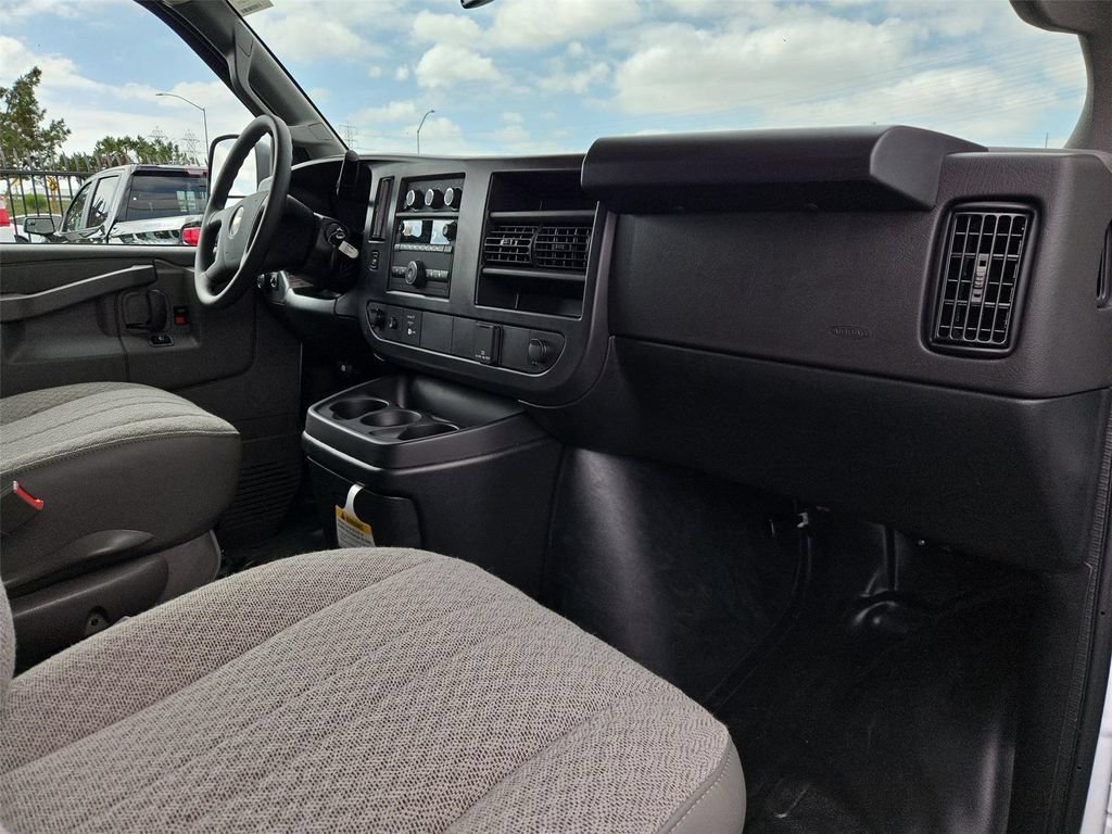 New 2026 Chevrolet Express 2500 w/ Driver Convenience Package RWD image 17