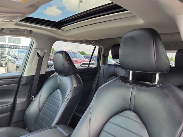Used 2023 Toyota Highlander XLE AWD/4WD image 21