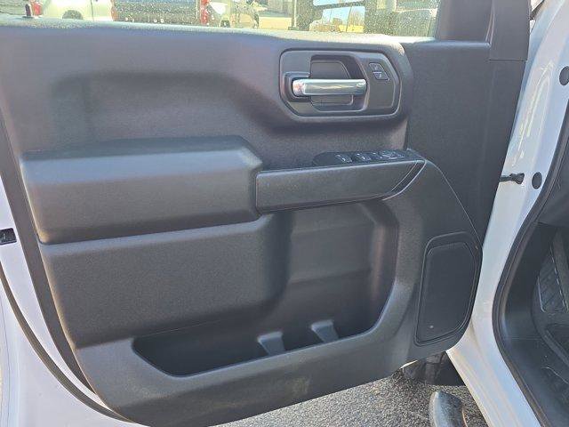 Used 2025 Chevrolet Silverado 2500 Custom w/ Custom Value Package image 18