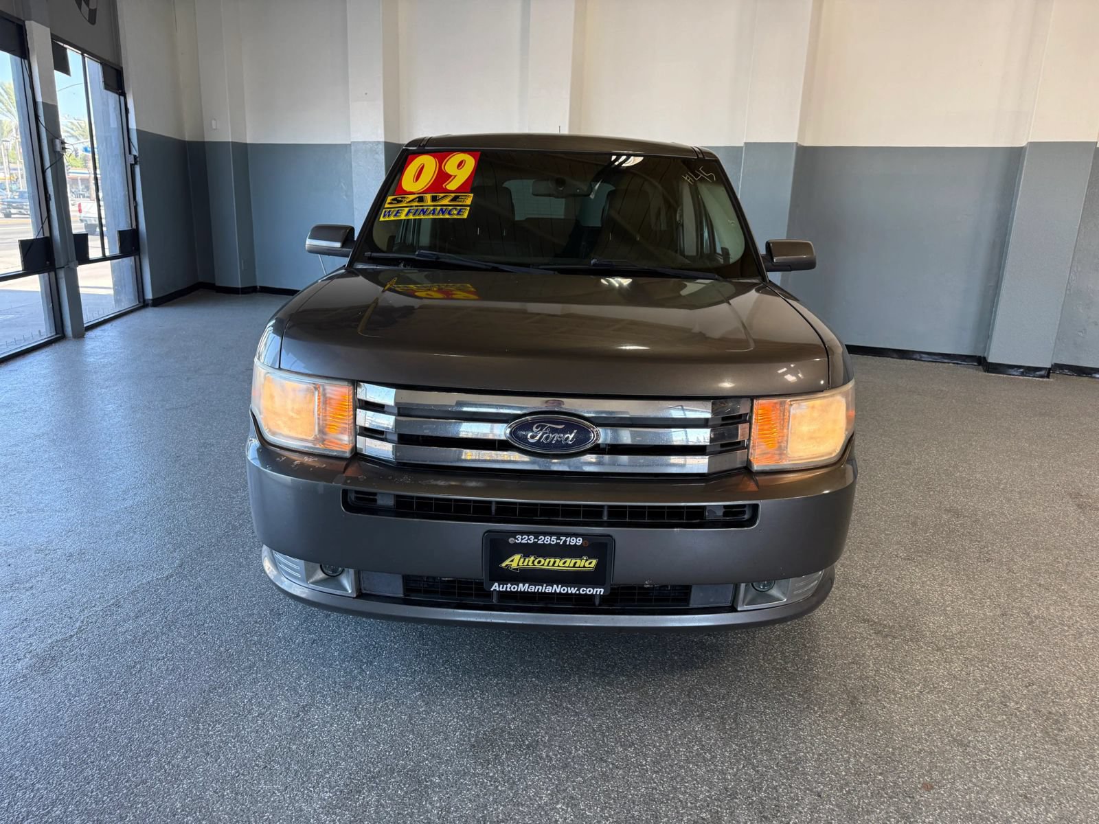 Used 2009 Ford Flex SEL FWD image 2