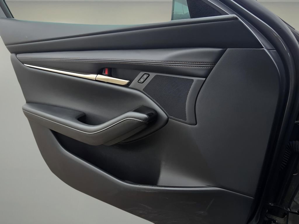 Used 2025 MAZDA MAZDA3 s image 17