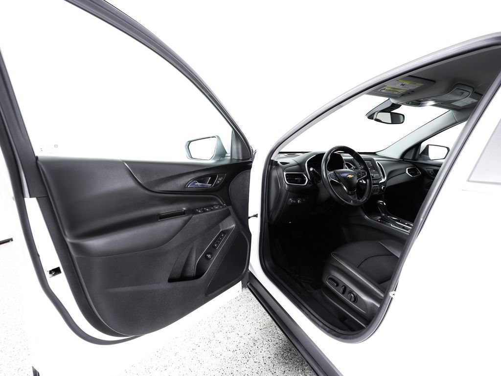 Used 2021 Chevrolet Equinox LT FWD image 19