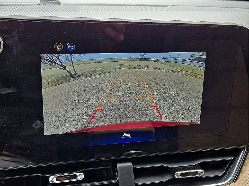 Used 2025 Chevrolet Equinox ACTIV w/ Convenience Package III image 28