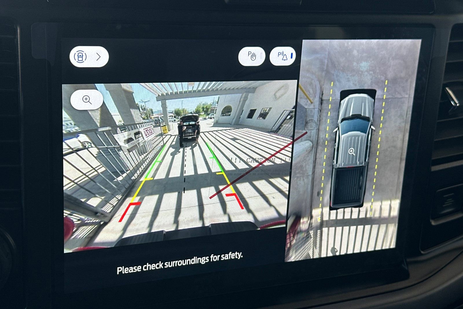 Used 2025 Ford F150 XLT w/ Equipment Group 302A MID image 19