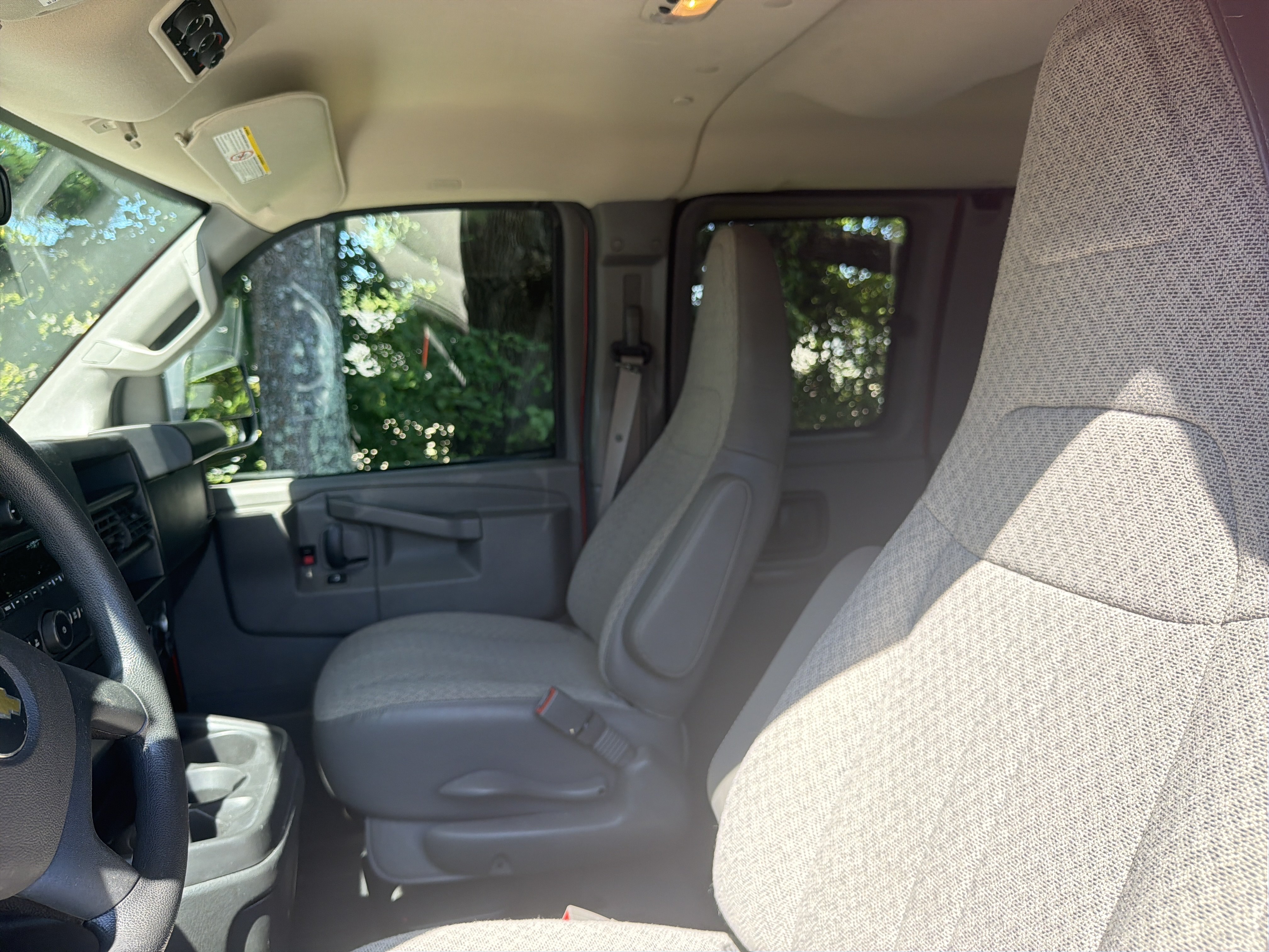 Used 2022 Chevrolet Express 3500 LS RWD image 14