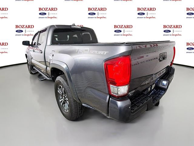 Used 2017 Toyota Tacoma TRD Sport RWD image 6