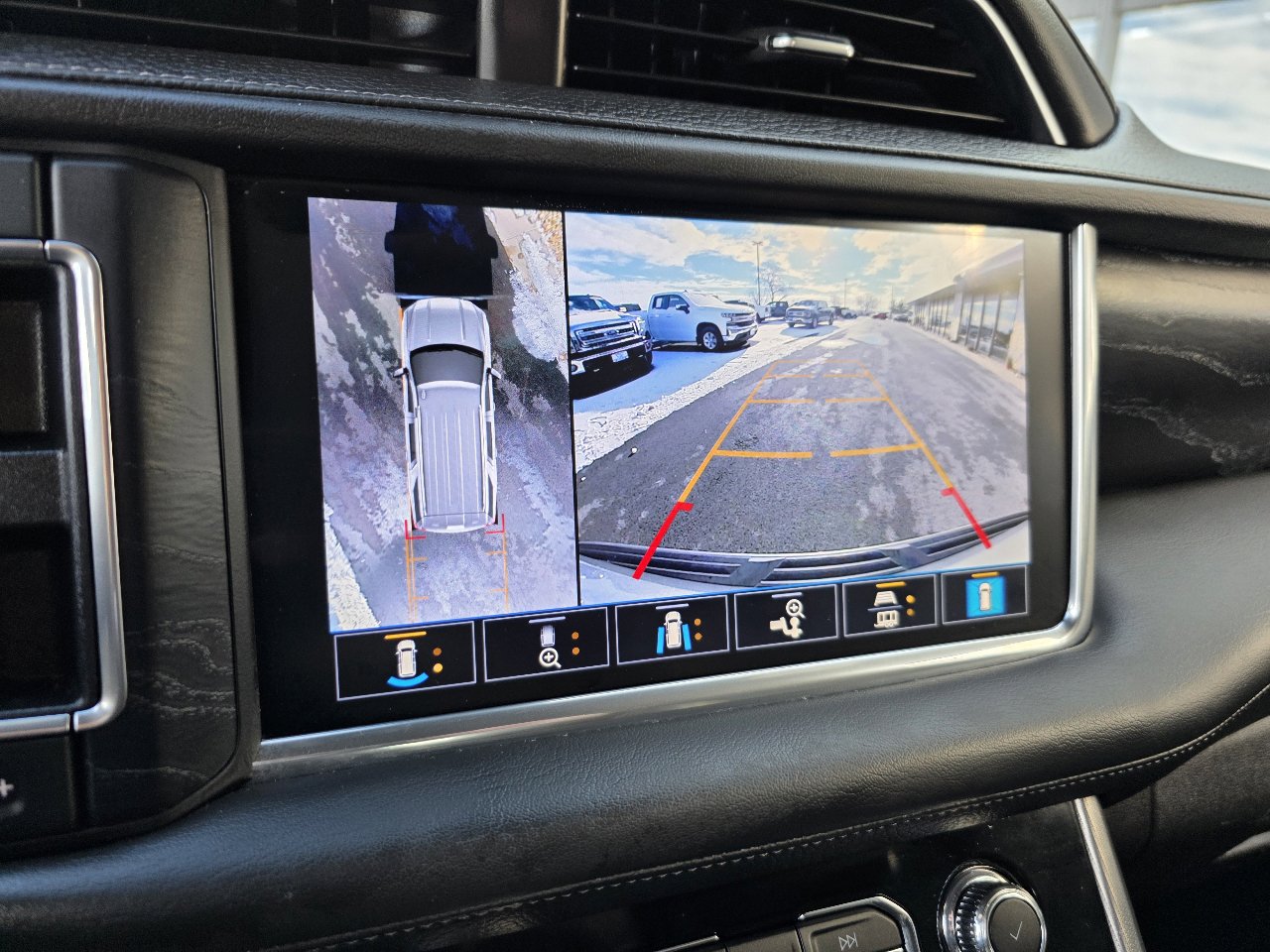 Used 2021 GMC Yukon Denali w/ Denali Ultimate Package image 5