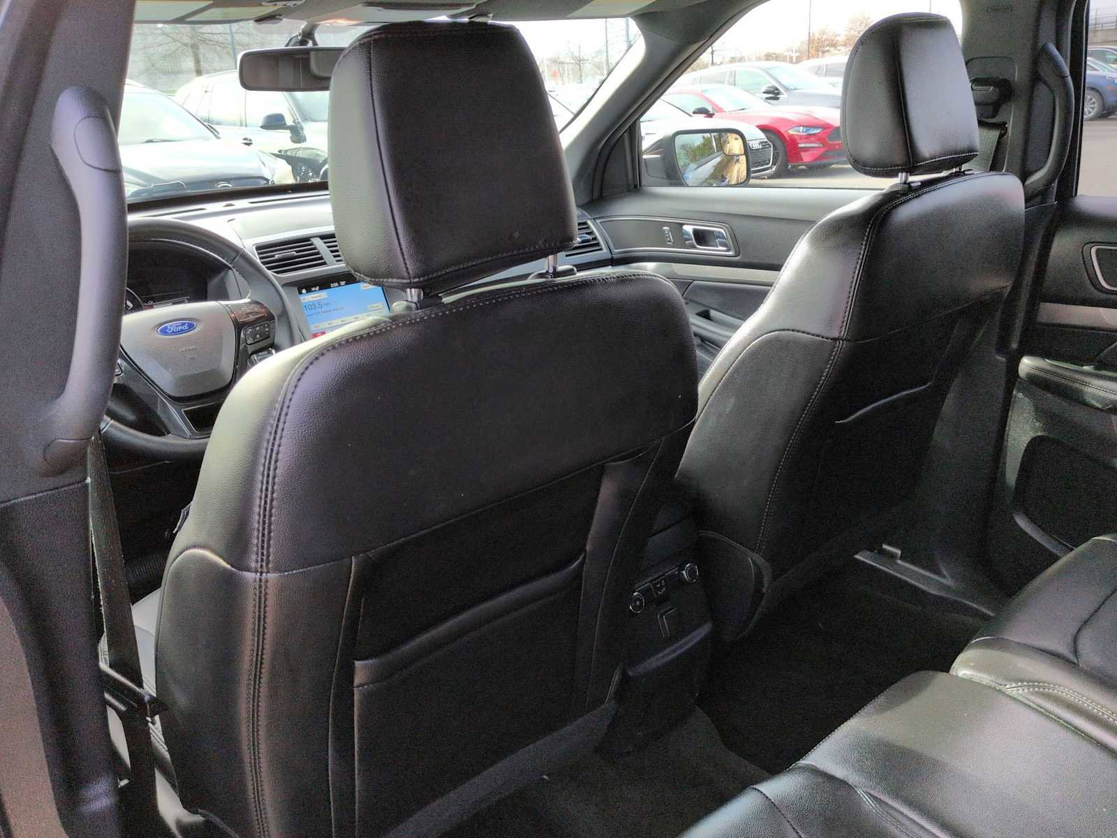 Used 2018 Ford Explorer XLT w/ Equipment Group 202A image 18