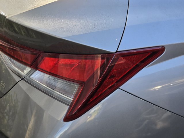 Used 2024 Hyundai Elantra SE FWD image 7