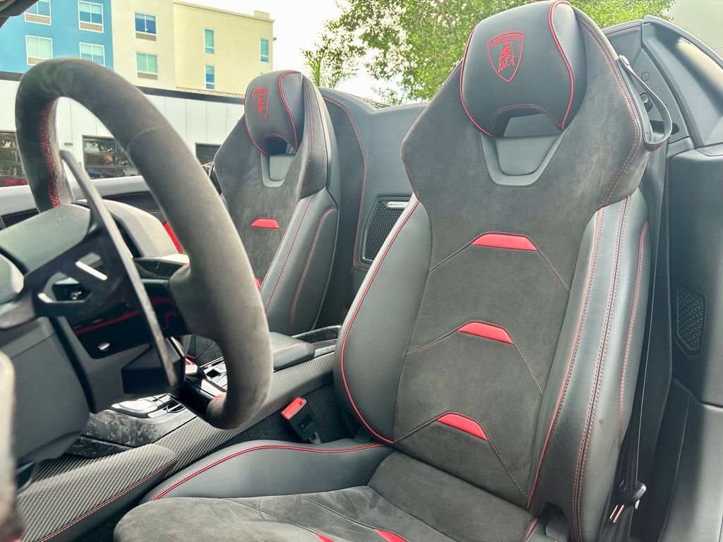 Used 2020 Lamborghini Huracan EVO AWD/4WD image 21