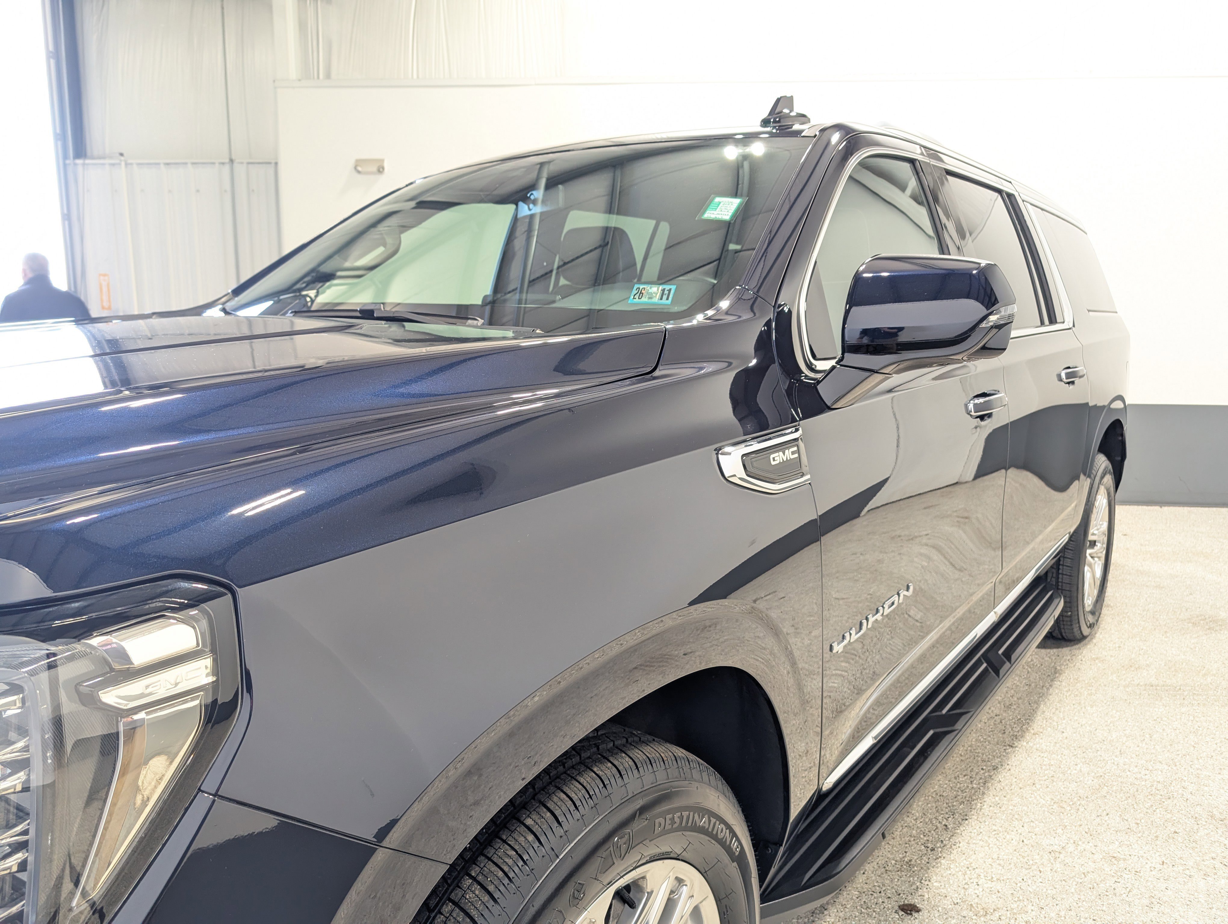 Used 2022 GMC Yukon XL SLT w/ SLT Luxury Package image 7