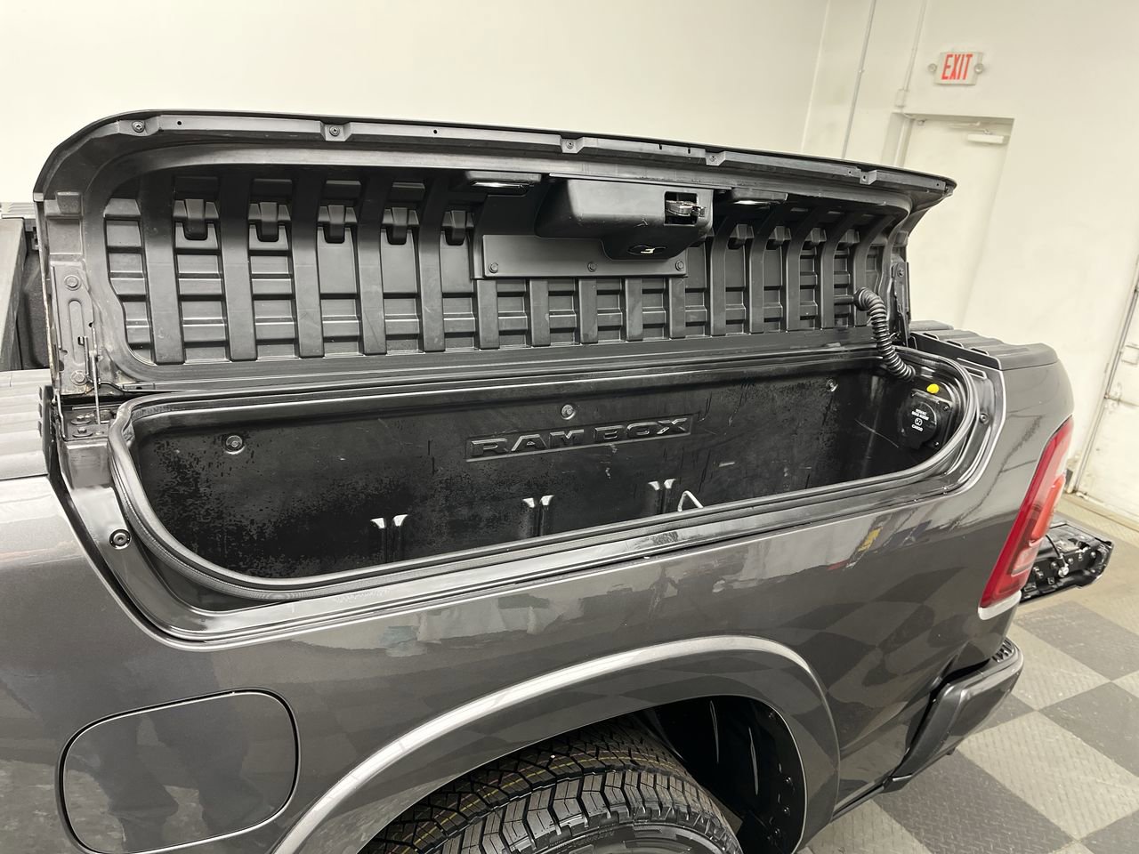 Used 2020 RAM 1500 Limited AWD/4WD image 35
