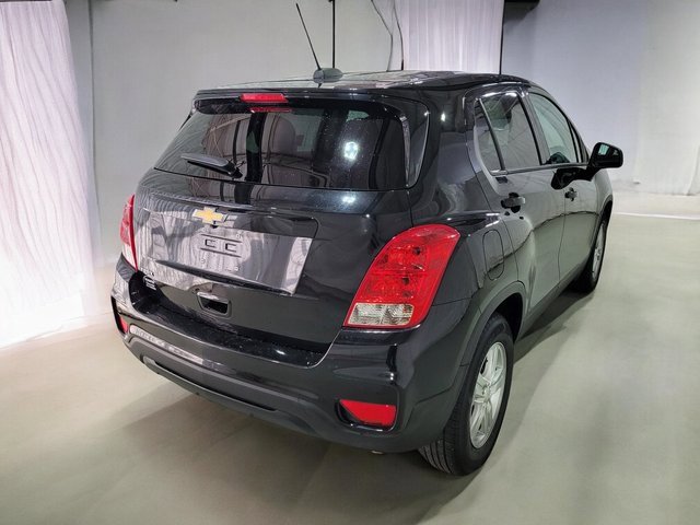 Used 2020 Chevrolet Trax LS w/ Tint and Cruise Package image 18