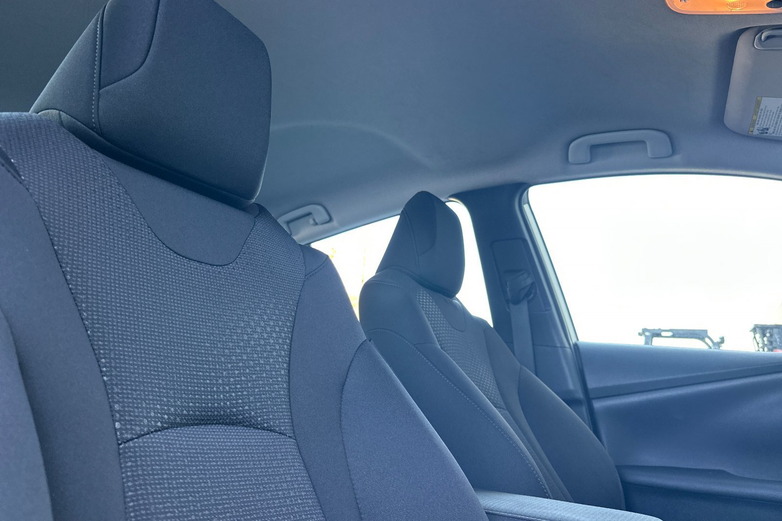 Certified 2021 Toyota Prius LE w/ Carpet Mat Package (TMS) FWD image 16
