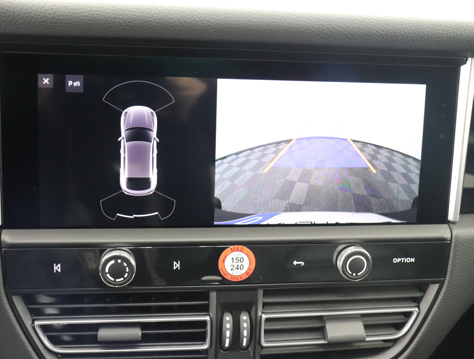 Used 2025 Porsche Macan image 30