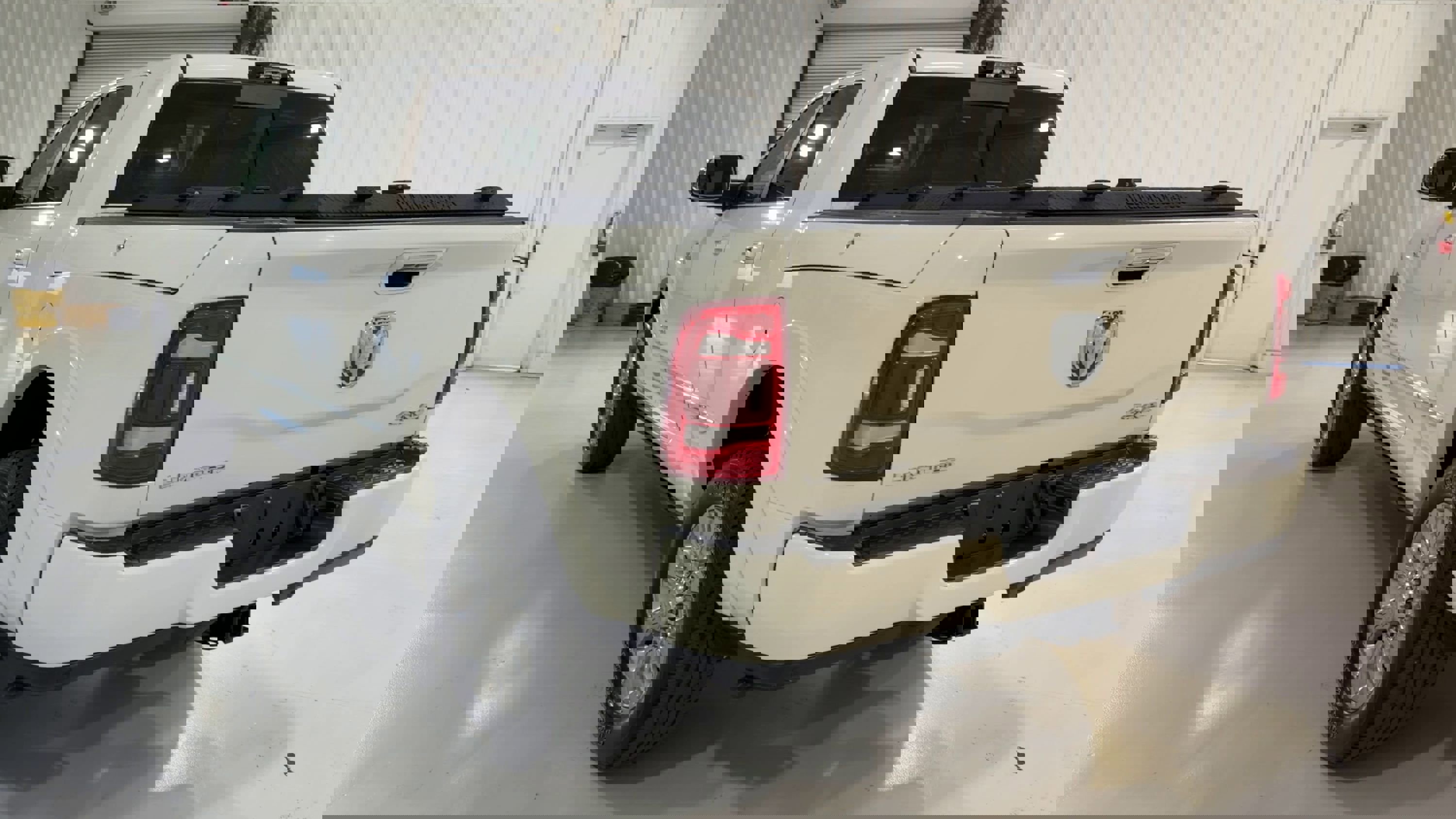 Used 2022 RAM 3500 Limited image 8