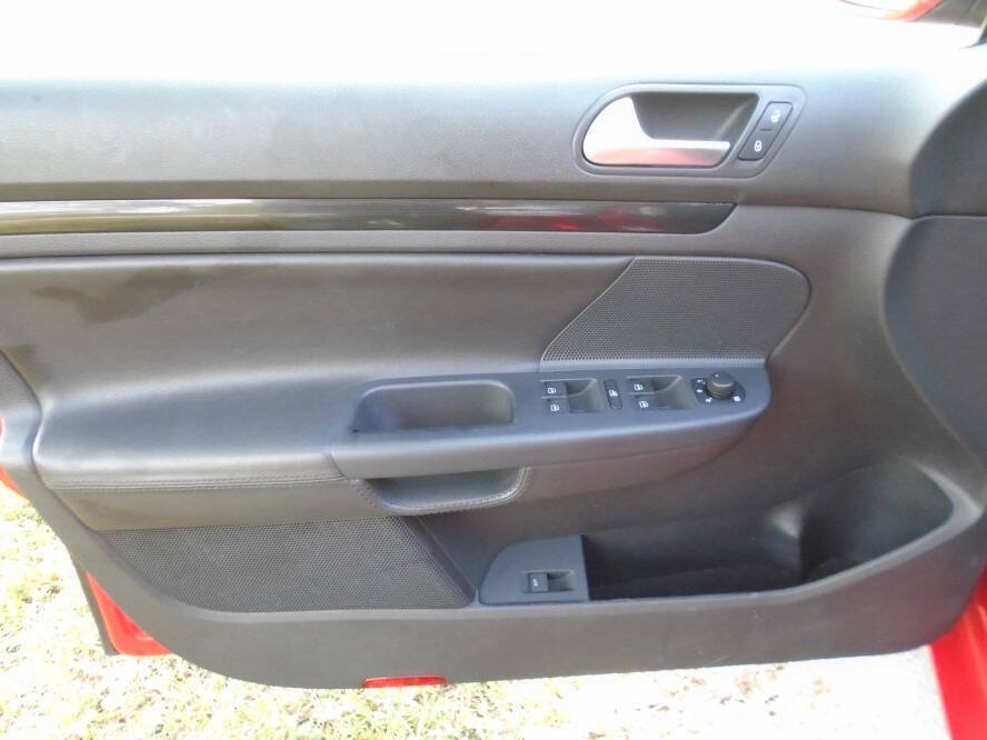 Used 2014 Volkswagen Jetta TDI FWD image 18