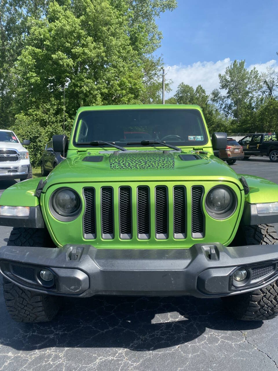 Used 2019 Jeep Wrangler Unlimited Rubicon w/ Cold Weather Group AWD/4WD image 3