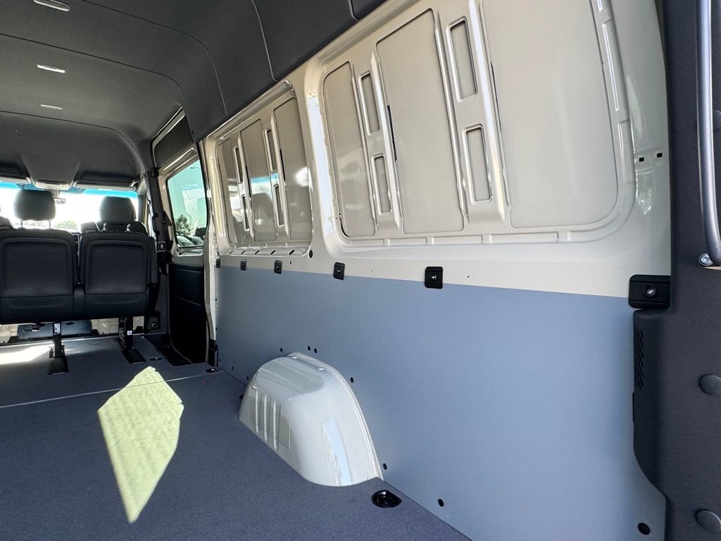 New 2025 Mercedes-Benz Sprinter 2500 image 17