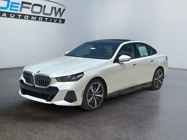 New 2026 BMW 550e xDrive image 7