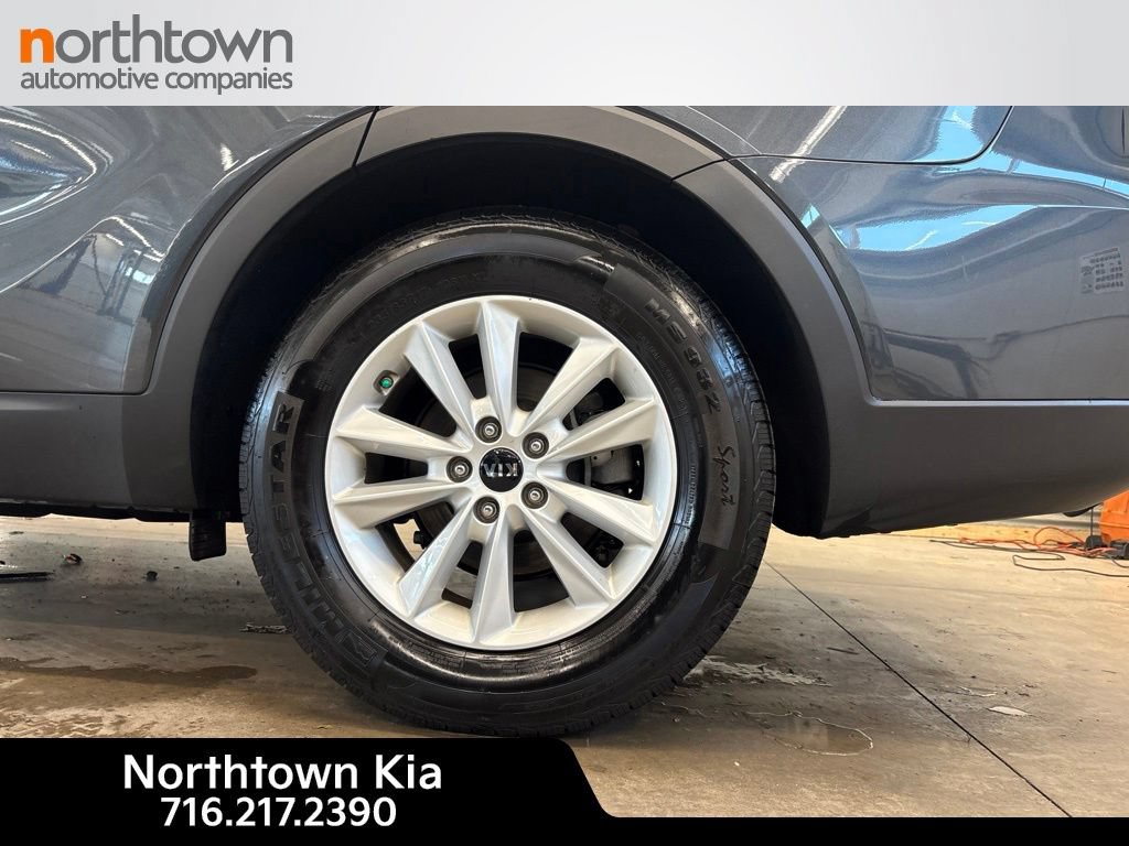 Used 2020 Kia Sorento LX FWD image 25