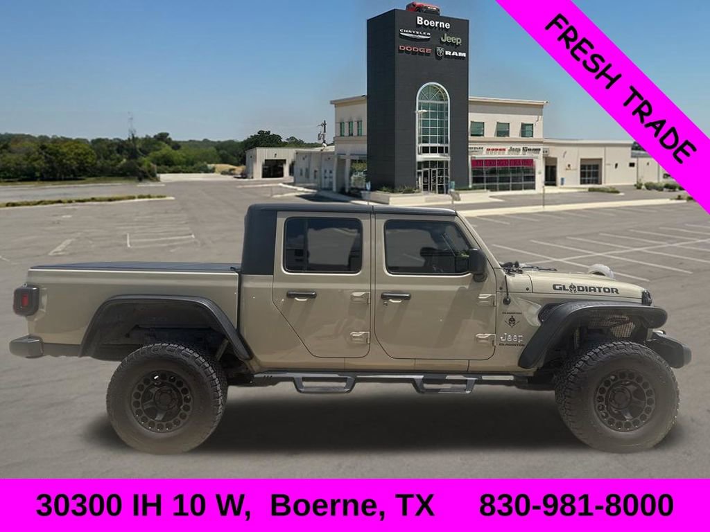Used 2020 Jeep Gladiator Overland w/ Popular Equipment Package AWD/4WD image 2