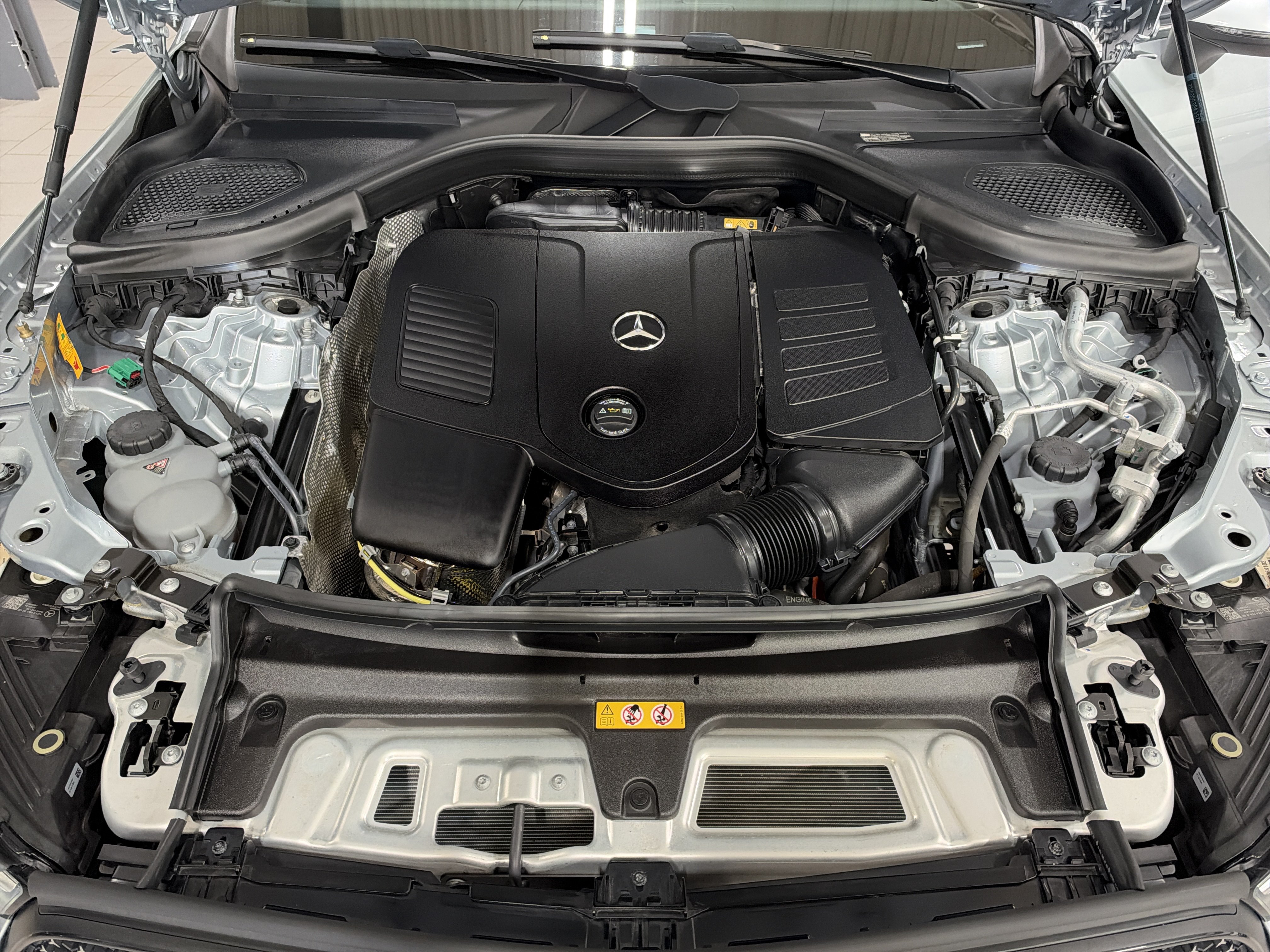 Certified 2025 Mercedes-Benz GLC 350e 4MATIC image 15