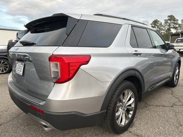 Used 2022 Ford Explorer Limited w/ Equipment Group 301A image 7